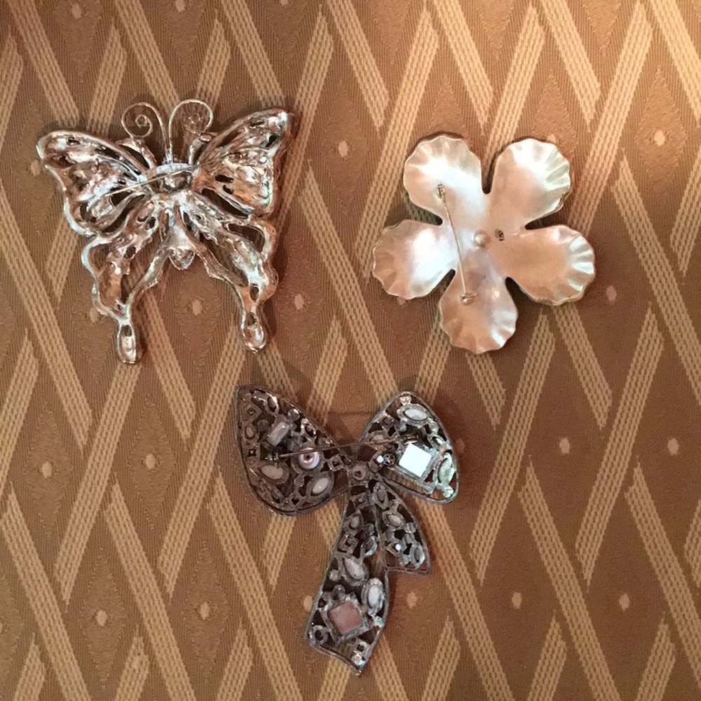 Brooches (3) - Picture 2 of 2